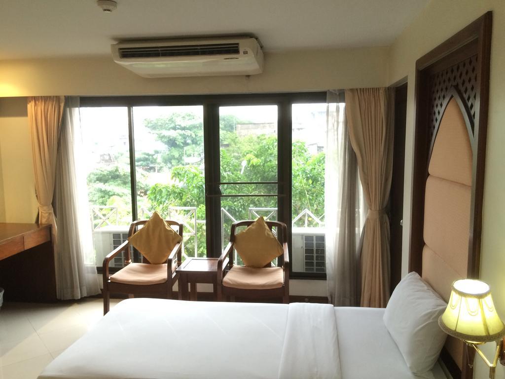 For You Residence Bangkok Luaran gambar