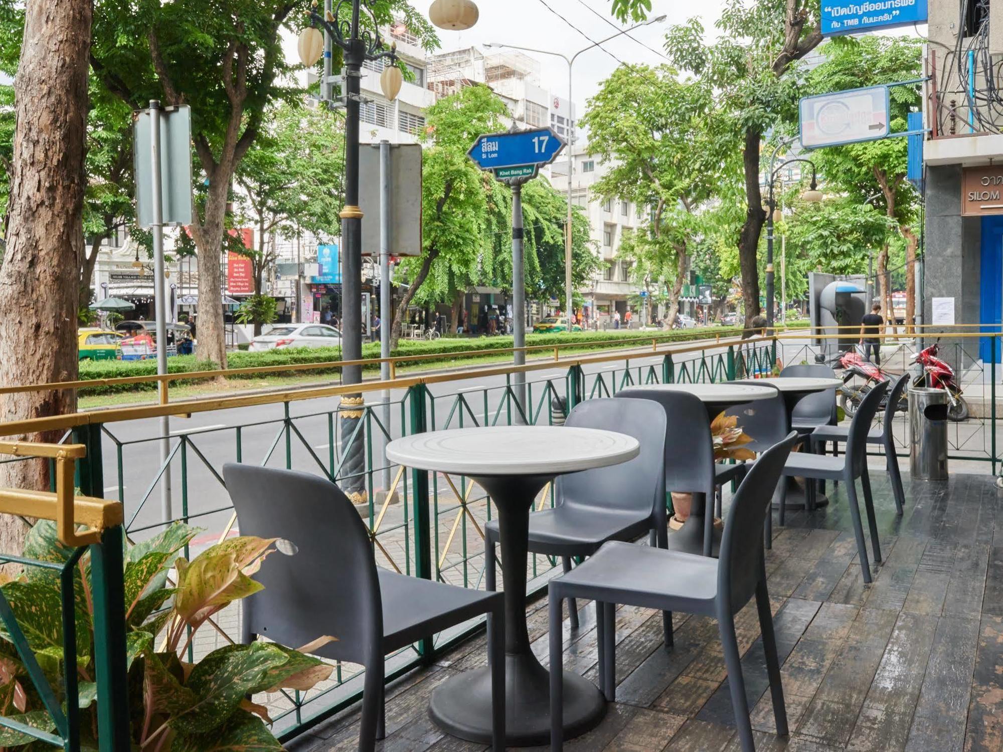 For You Residence Bangkok Luaran gambar